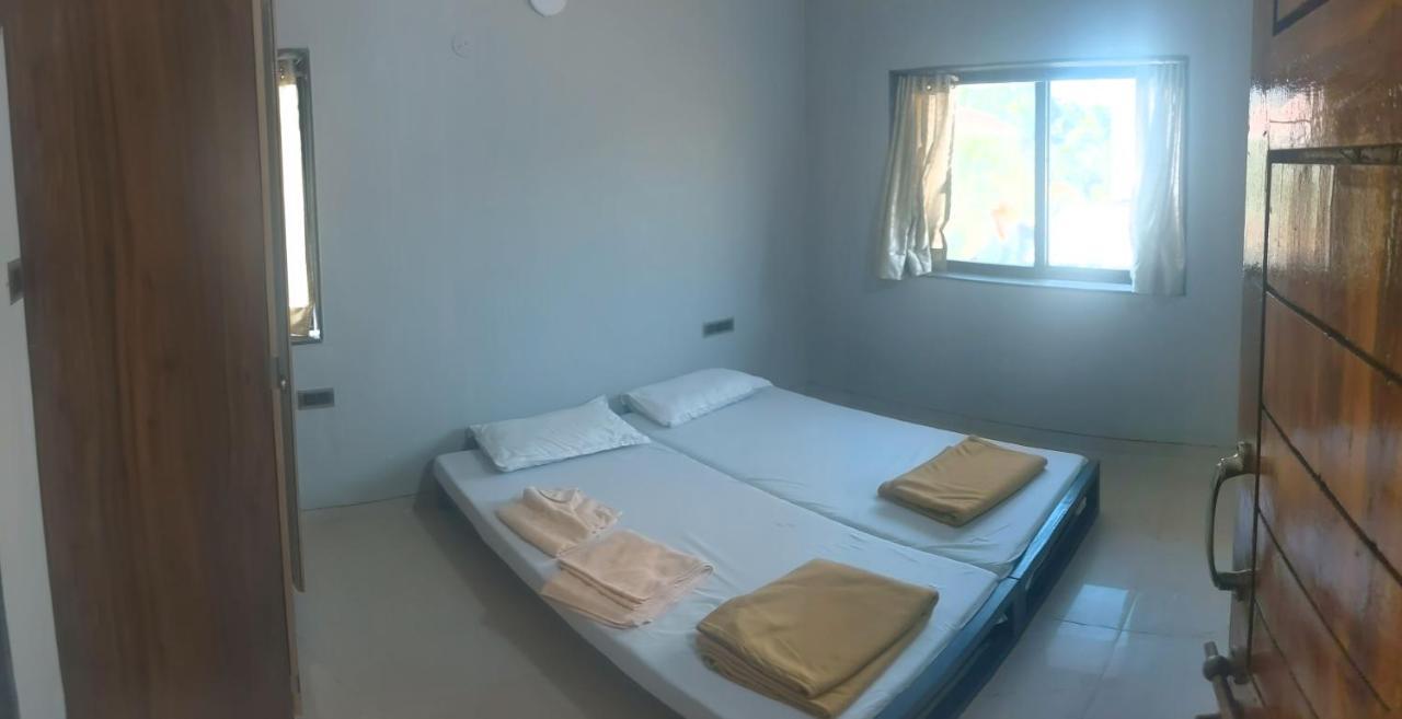 Corner House, Lonavla By Meheru-4 Bhk Villa With Pool Exterior foto